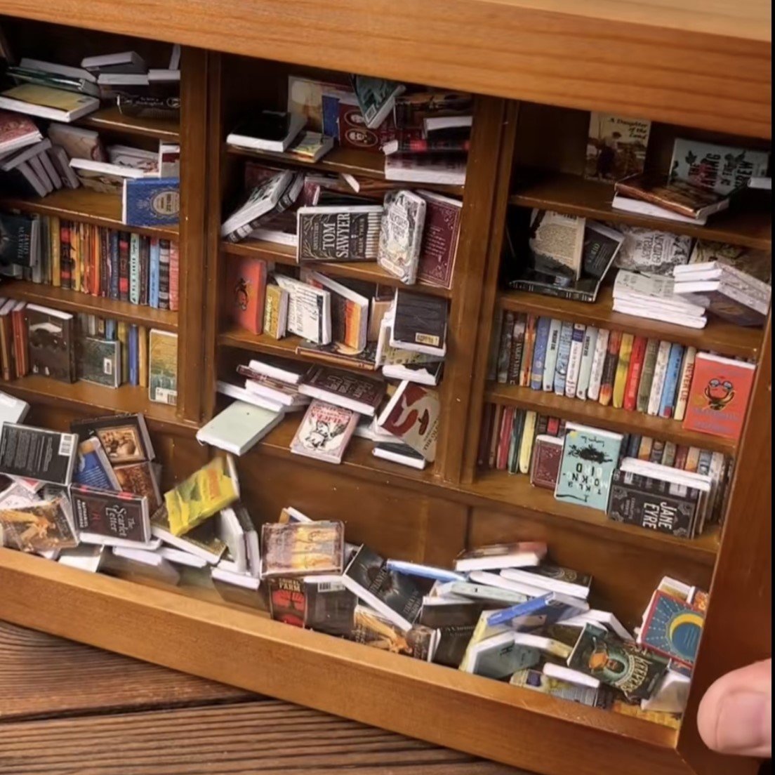 Anxiety Bookshelf | Shake Away Your Anxiety