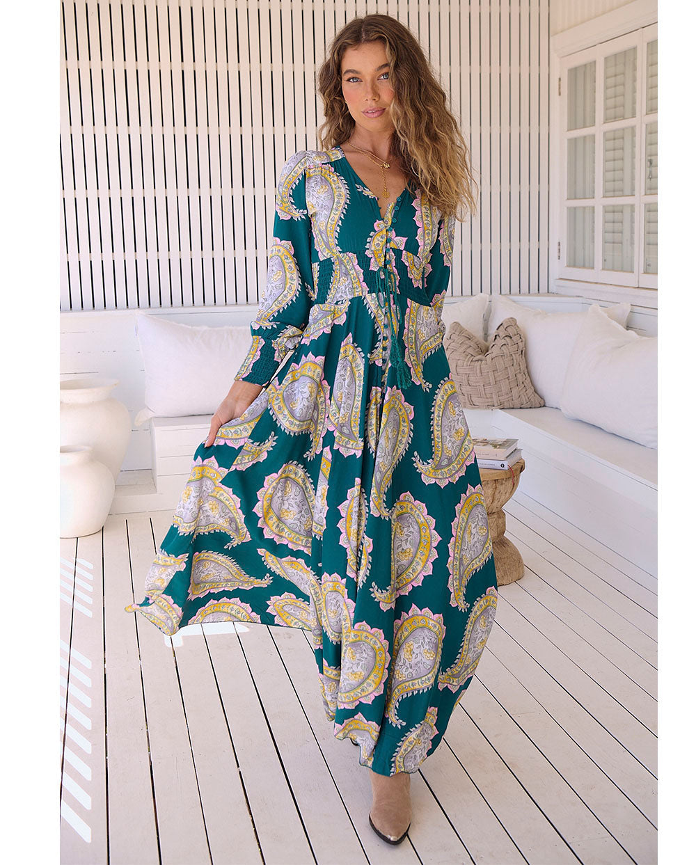 Grace BohoMaxi dress with long sleeves