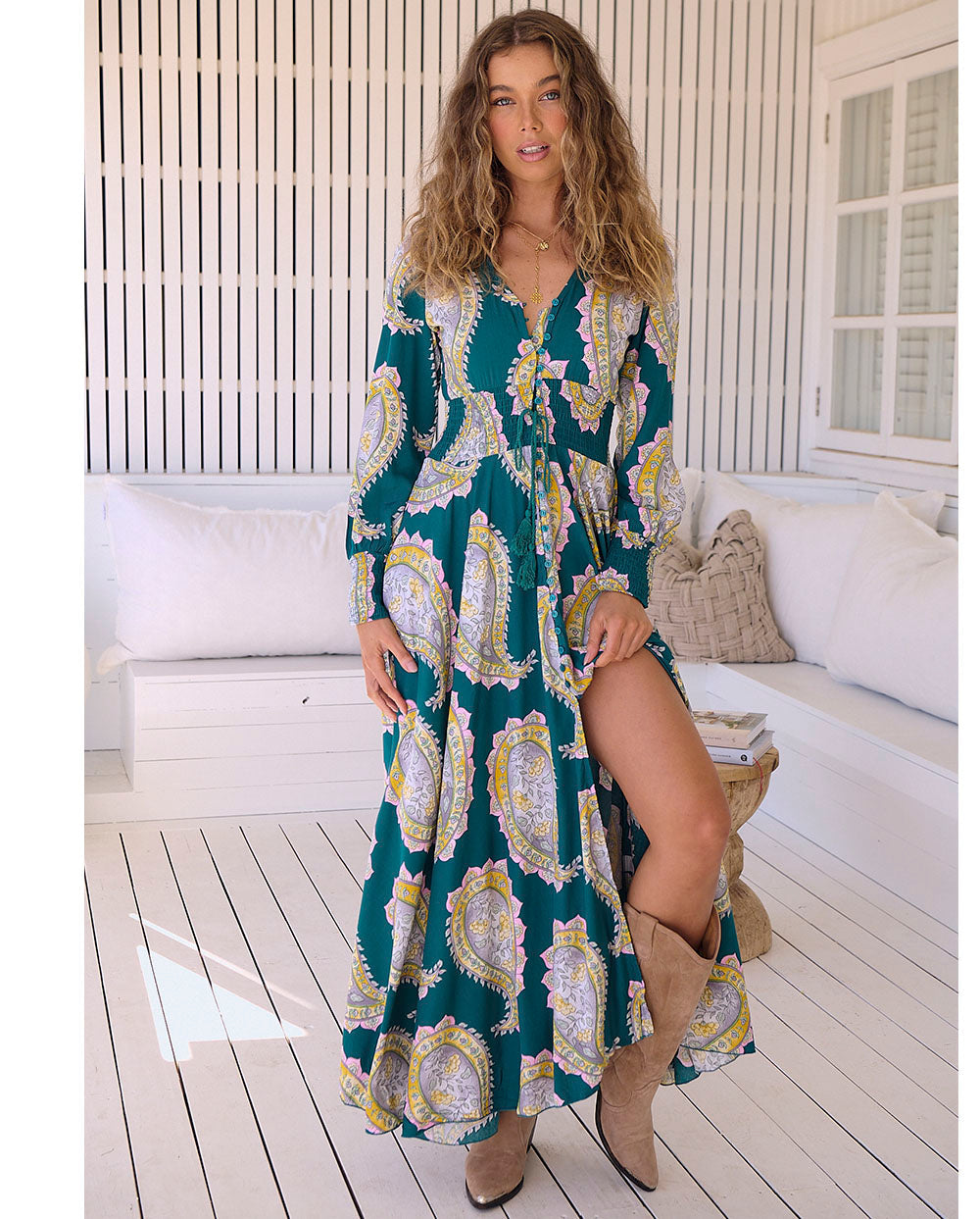 Grace BohoMaxi dress with long sleeves