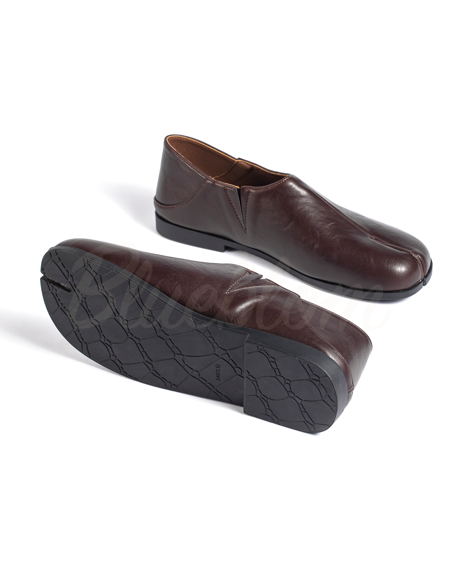 Brown Simple Tabi Shoes