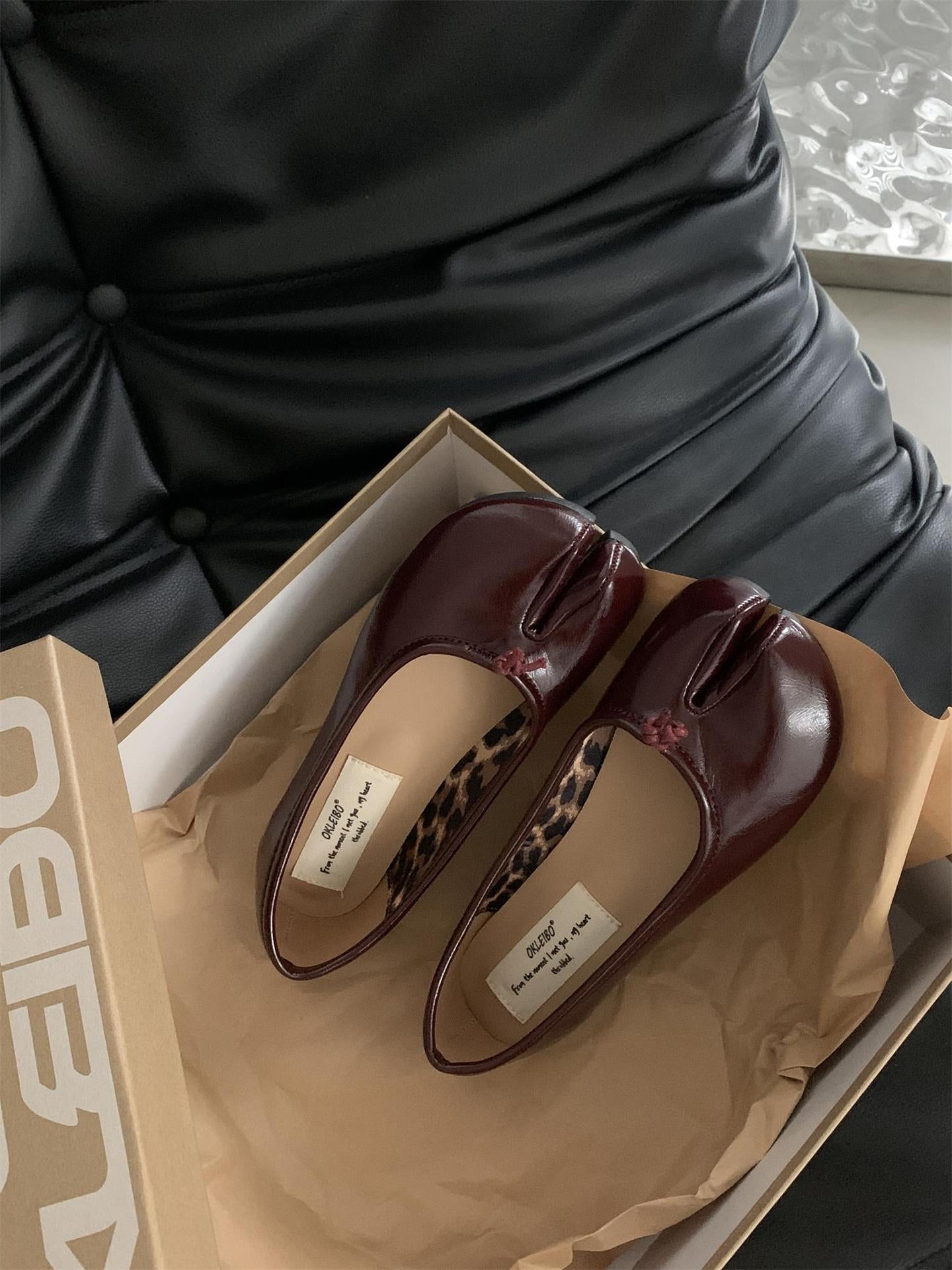 Ancora red Tabi Shoes