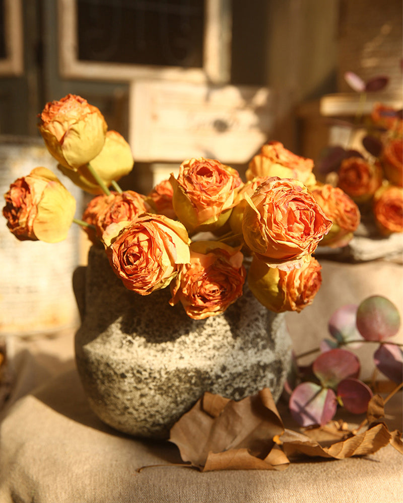 Vases And Flowers Table Decoration Ideas for Your Living Room