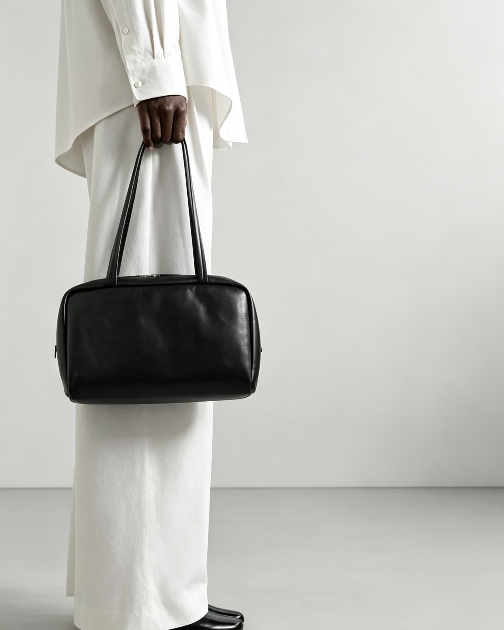 Nappa Astra Leather Shoulder Bowling Bag Black