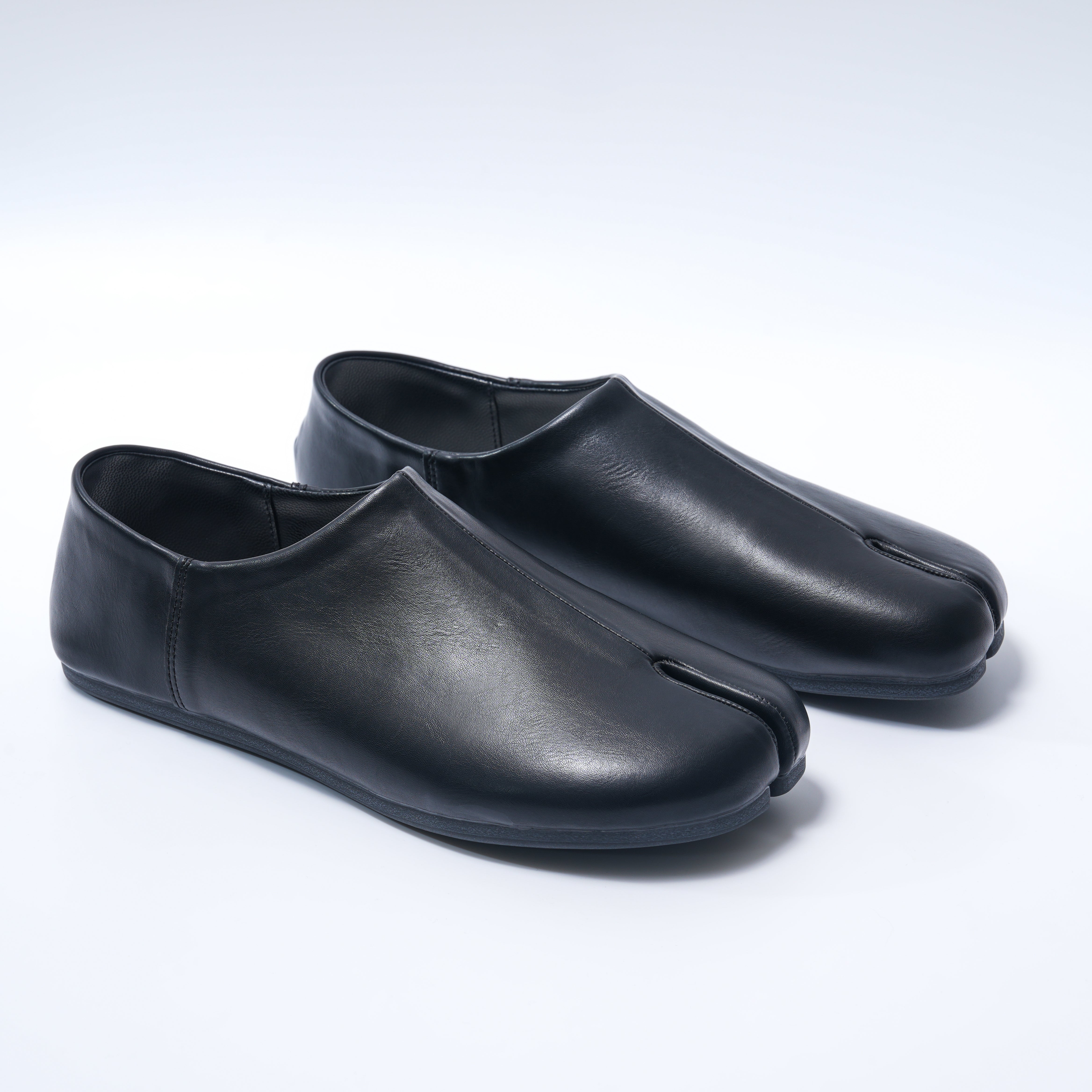 Black Tabi Shoes