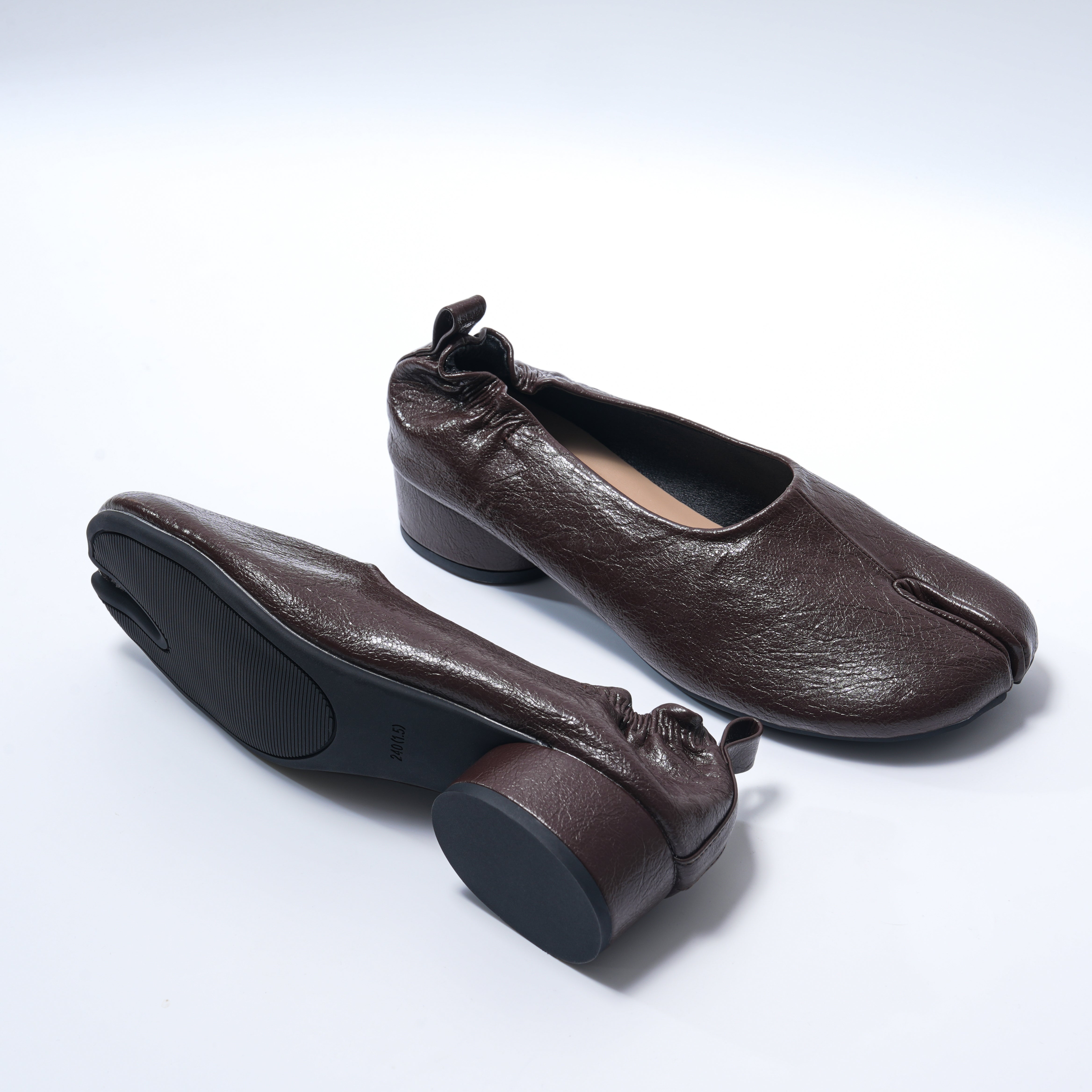 Babouche Tabi leather shoes