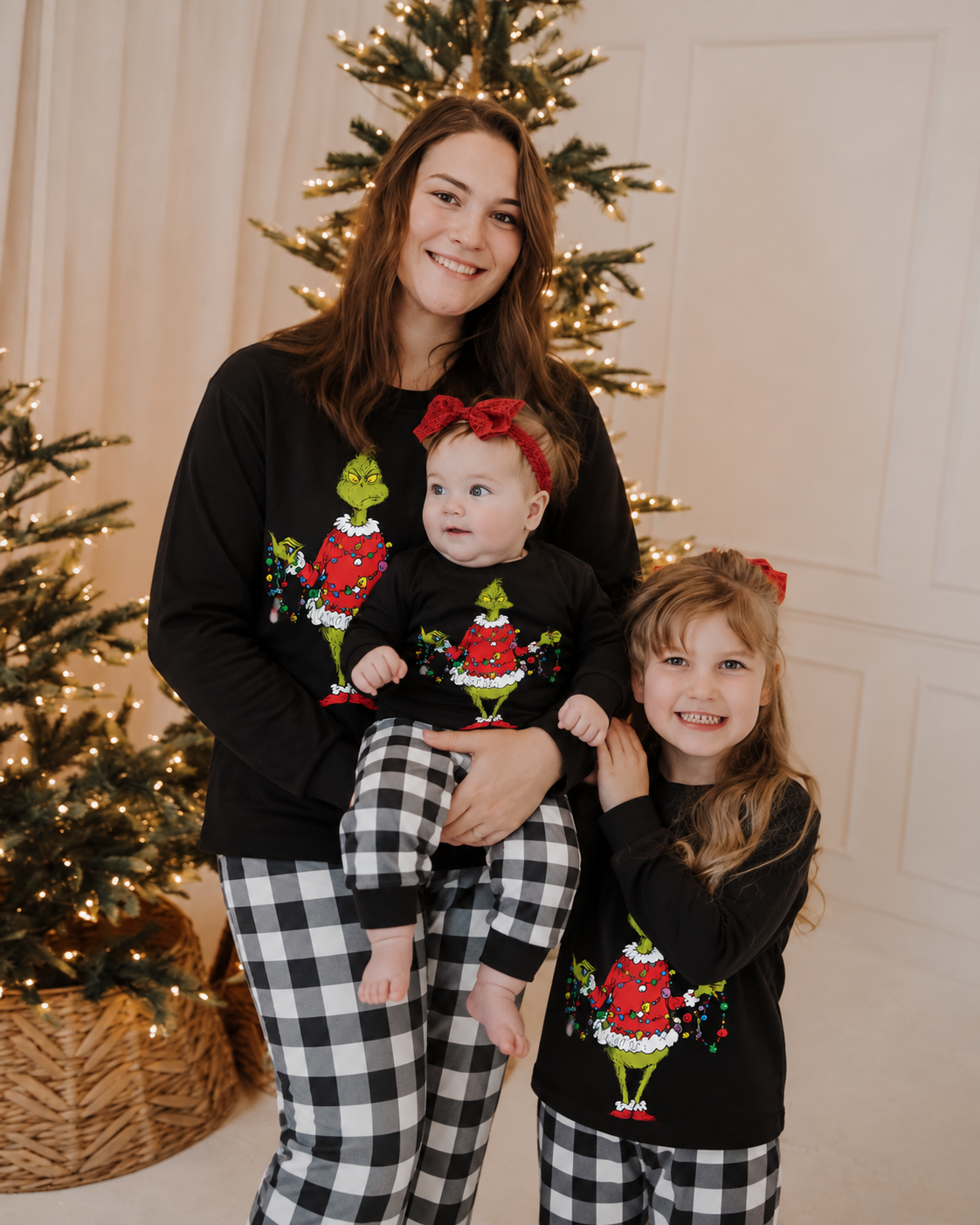 Holly Flag-Black and White Plaid Grinch Family Christmas Pajamas
