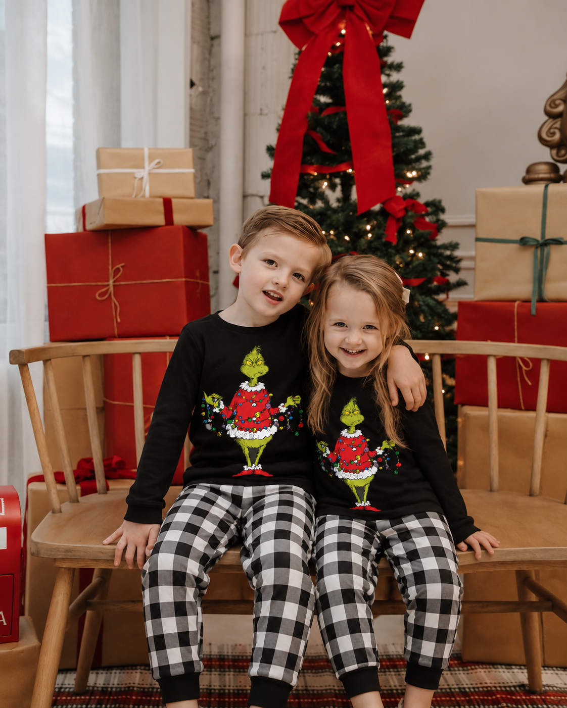 Holly Flag-Black and White Plaid Grinch Family Christmas Pajamas