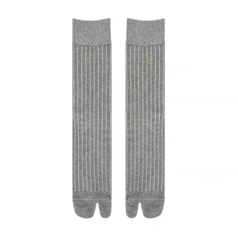 Ribbed Tabi Socks